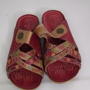 L'ATISTE Red and Tan Floral Embroidered Leather Slide Sandals
